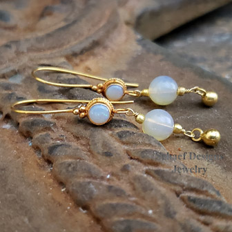Schaef Designs Australian Lightning Ridge Opal & 18kt gold Dangle Earrings | Arizona