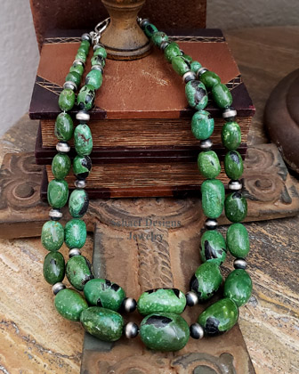 Schaef Designs green & black Hubei turquoise large pebble bead & sterling silver necklace set | Arizona 