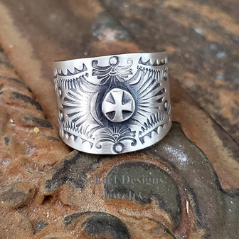 Schaef Designs Sterling Silver Cross Cigar Band Ring | Arizona 