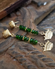 Schaef Designs Deep green chrome diopside, white druzy, & 24kt gold vermeil pendant on chrome diopside necklace | Arizona